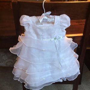 Baby girls 9 month white dress